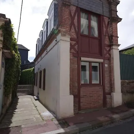 Jolie Idealement Situee