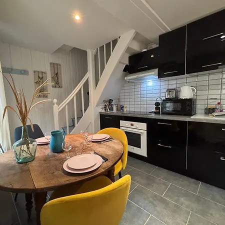 Jolie Idealement Situee Онфлер