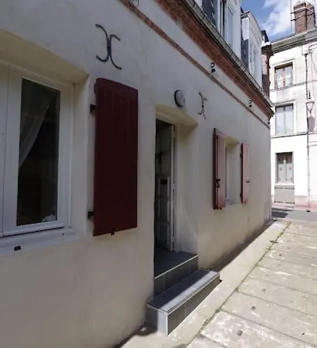 Jolie Idealement Situee * Honfleur