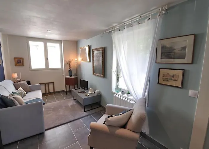 Ferienhaus Jolie Idealement Situee